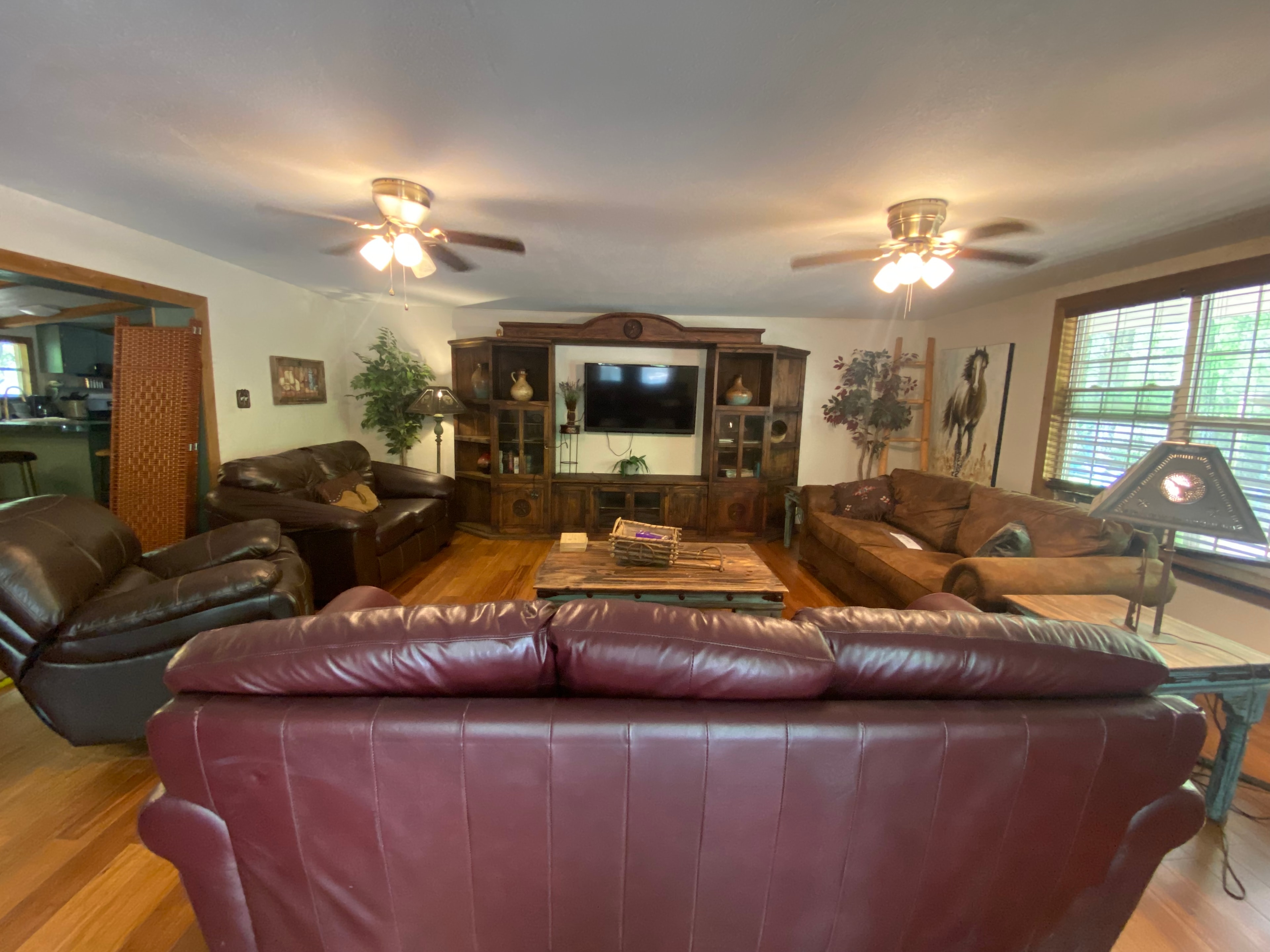 Bunkhouse den — 2024